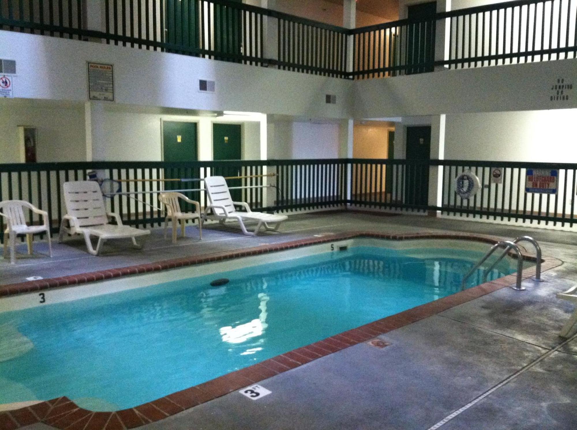 Budget Inn Wentzville Exterior photo