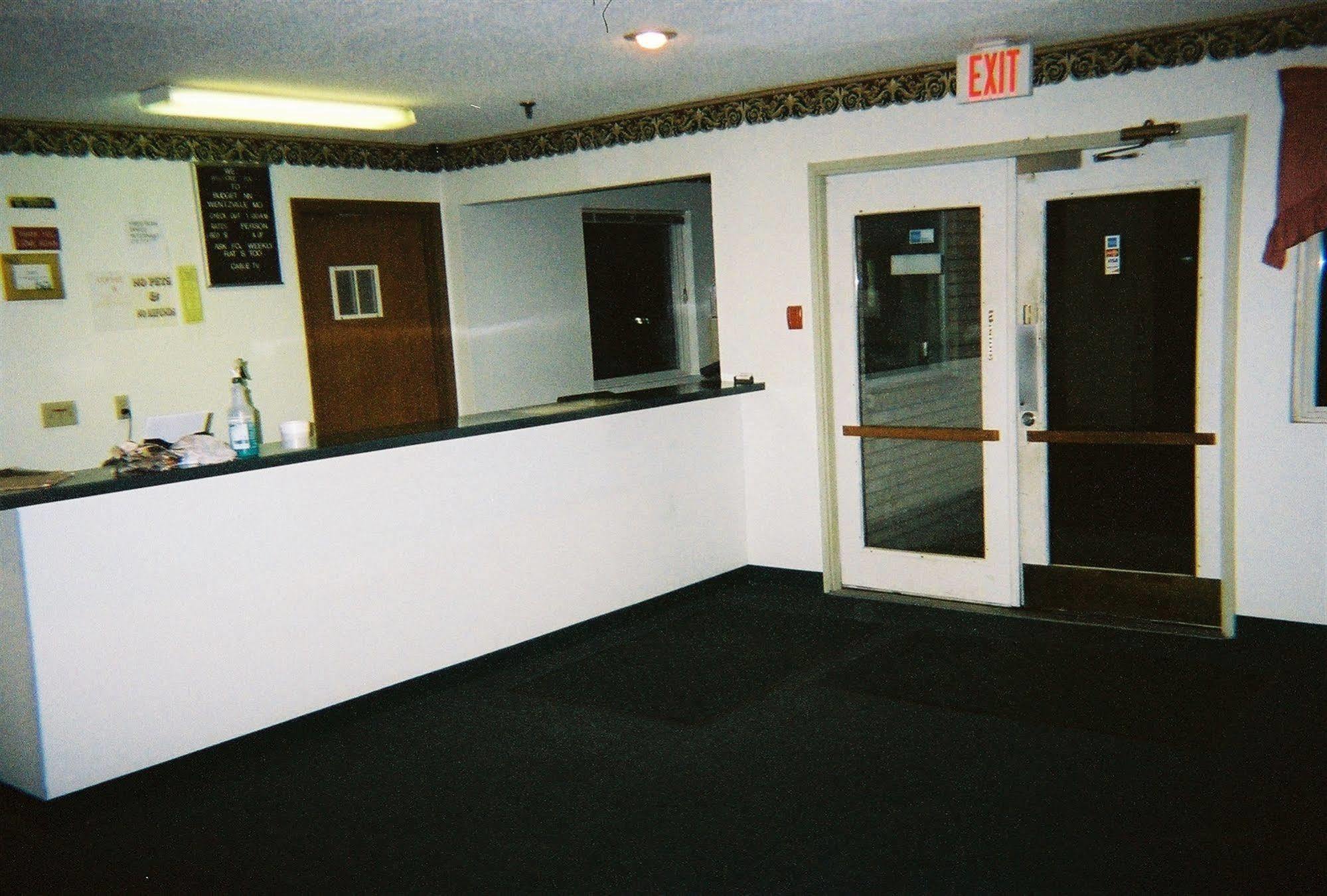 Budget Inn Wentzville Exterior photo